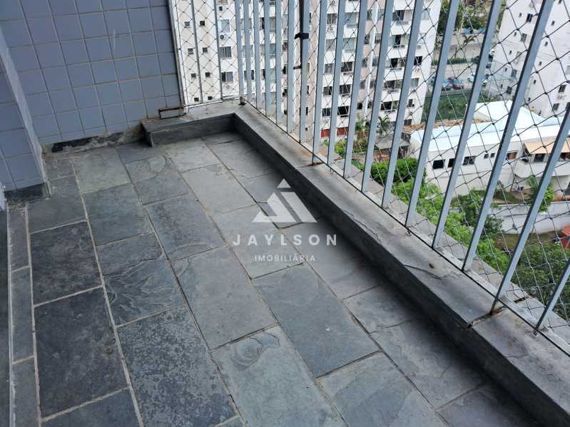 Apartamento à venda com 2 quartos, 60m² - Foto 28