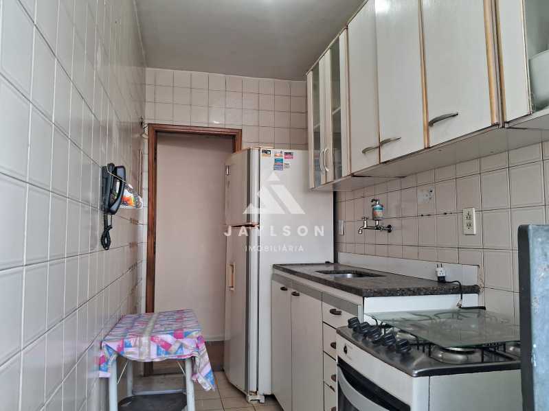 Apartamento à venda com 2 quartos, 60m² - Foto 21