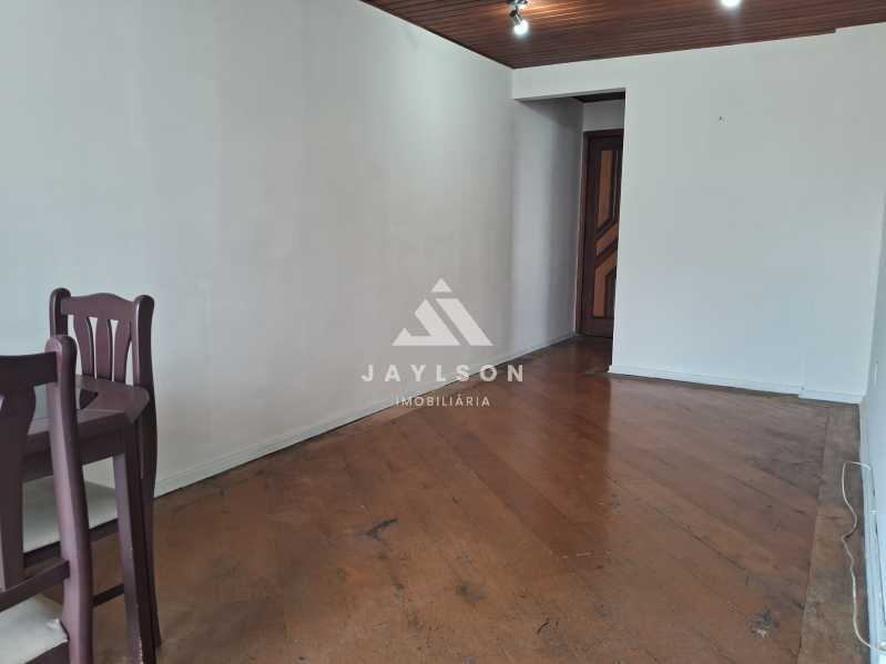 Apartamento à venda com 2 quartos, 60m² - Foto 11