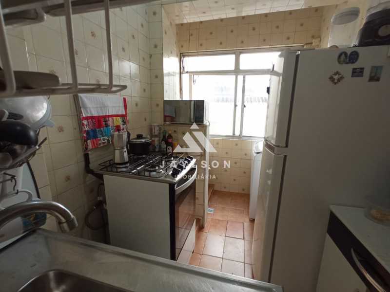 Apartamento à venda com 2 quartos, 58m² - Foto 12