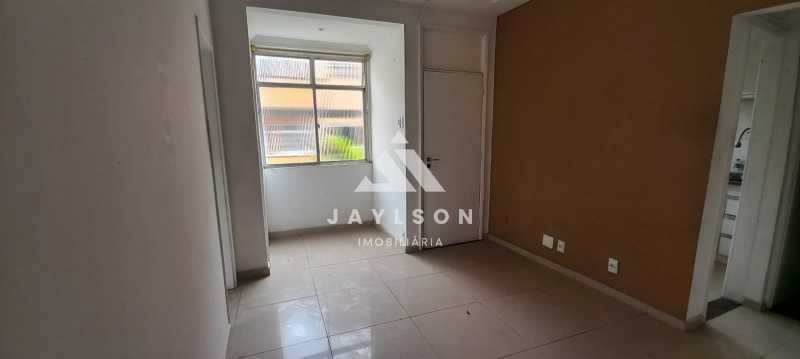 Apartamento à venda com 2 quartos, 60m² - Foto 3