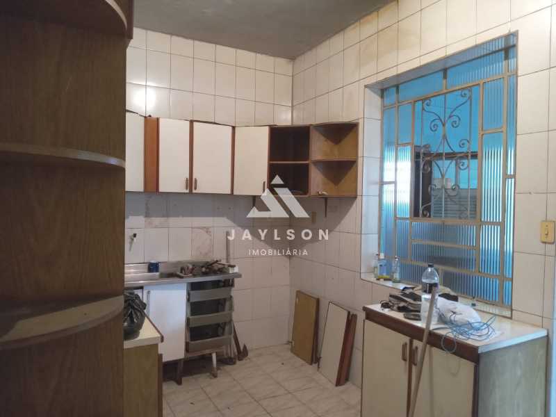 Casa à venda com 2 quartos, 98m² - Foto 11