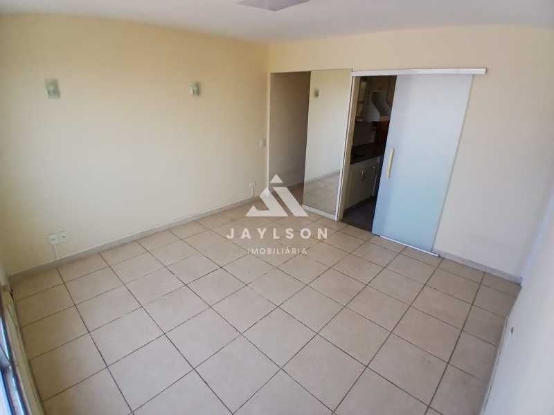 Apartamento à venda com 2 quartos, 66m² - Foto 5