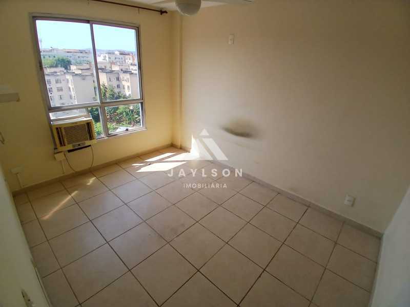 Apartamento à venda com 2 quartos, 66m² - Foto 17