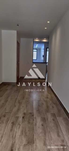 Apartamento à venda com 2 quartos, 67m² - Foto 3