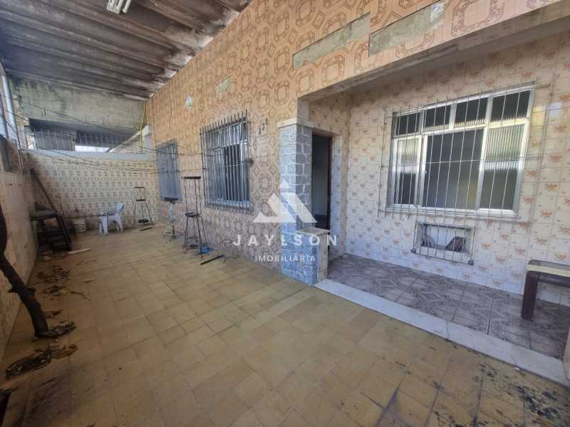 Casa à venda com 2 quartos, 77m² - Foto 1