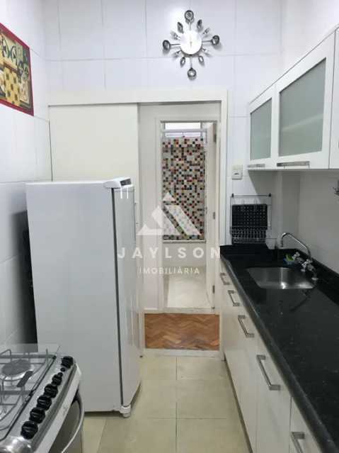 Apartamento à venda com 2 quartos, 70m² - Foto 18