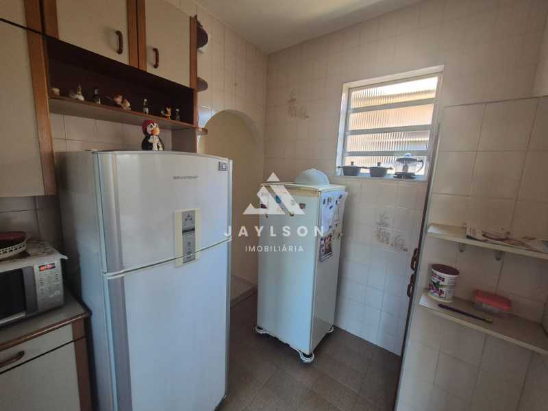 Apartamento à venda com 2 quartos, 65m² - Foto 20