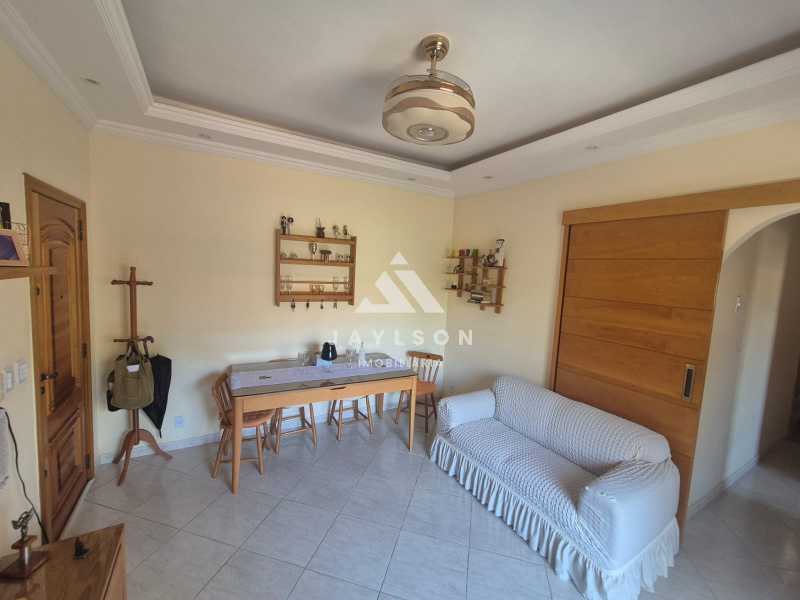 Apartamento à venda com 2 quartos, 65m² - Foto 2