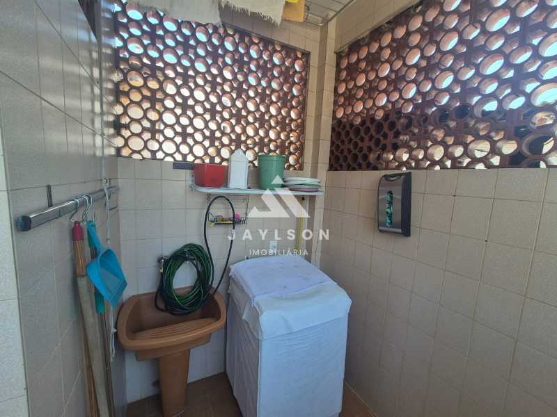 Apartamento à venda com 2 quartos, 65m² - Foto 22