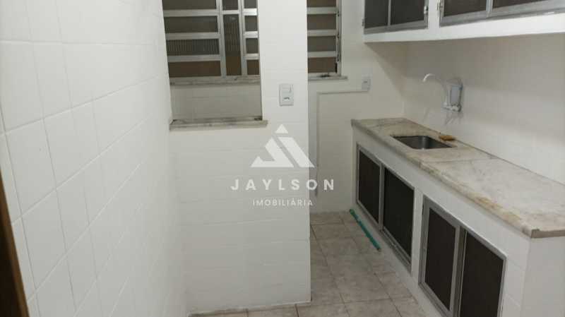 Apartamento à venda com 2 quartos, 60m² - Foto 9