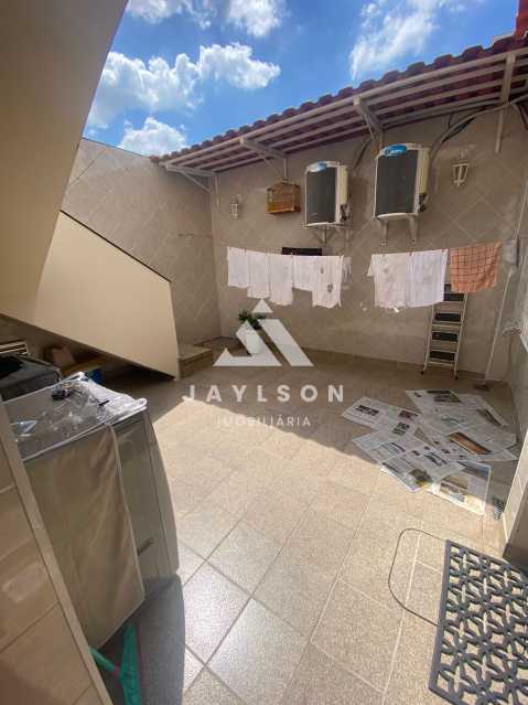 Casa de Vila à venda com 3 quartos, 220m² - Foto 24