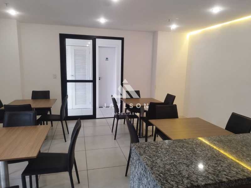 Apartamento à venda com 2 quartos, 39m² - Foto 20