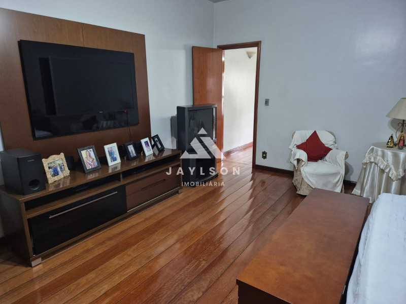 Casa à venda com 4 quartos, 260m² - Foto 21