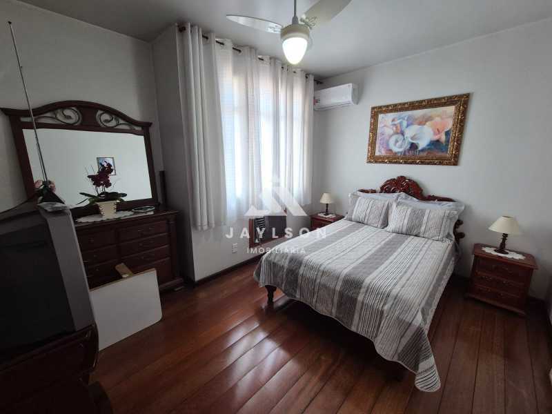 Casa à venda com 4 quartos, 260m² - Foto 29