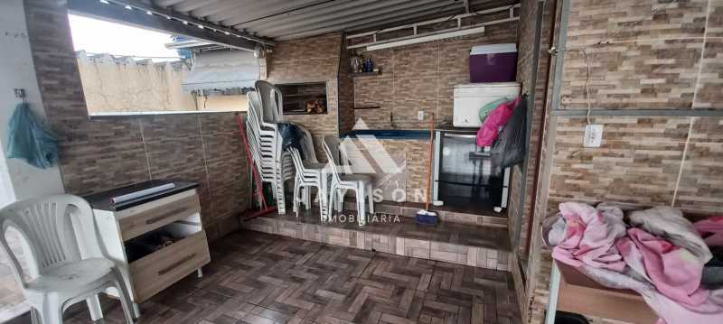 Casa à venda com 4 quartos, 98m² - Foto 25