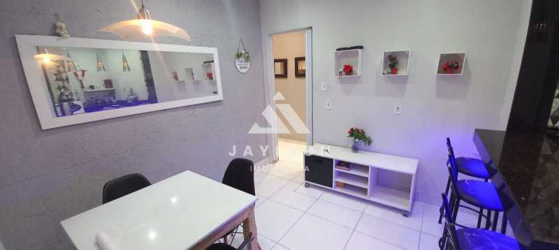 Casa à venda com 4 quartos, 98m² - Foto 2