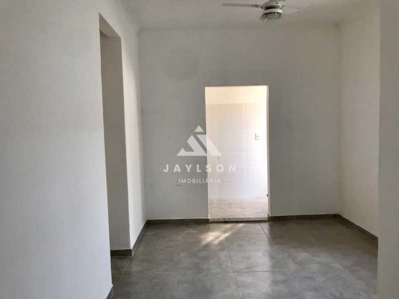 Apartamento à venda com 1 quarto, 34m² - Foto 4