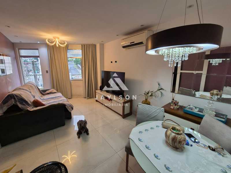 Apartamento à venda com 3 quartos, 125m² - Foto 4