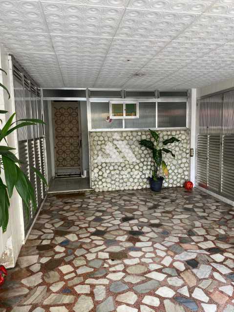 Apartamento à venda com 2 quartos, 77m² - Foto 2