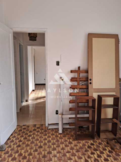 Apartamento à venda com 2 quartos, 65m² - Foto 3