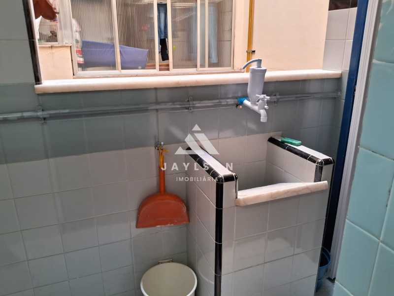 Apartamento à venda com 2 quartos, 65m² - Foto 19