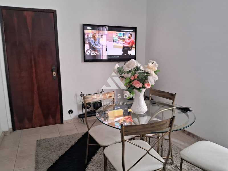 Apartamento à venda com 3 quartos, 70m² - Foto 1