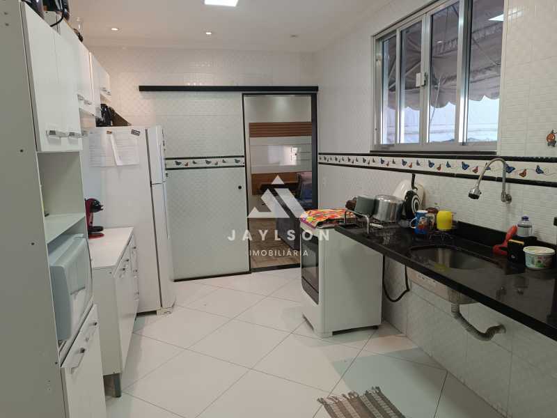 Apartamento à venda com 2 quartos, 75m² - Foto 12