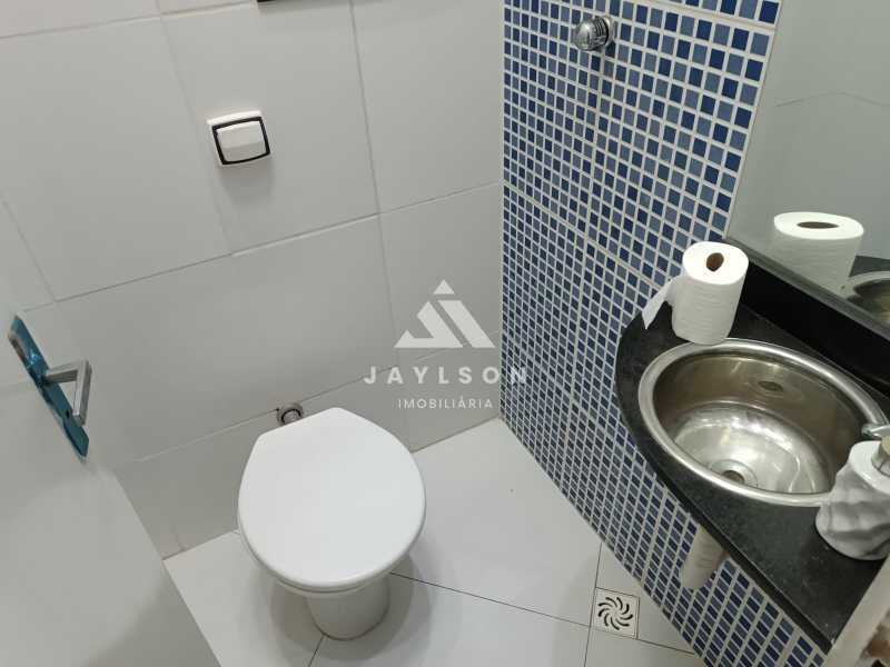 Apartamento à venda com 2 quartos, 75m² - Foto 17