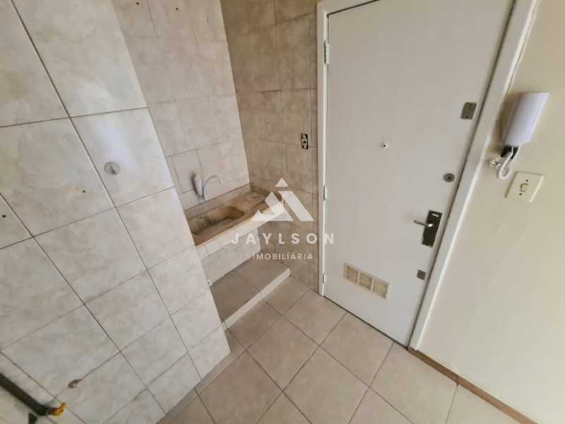 Apartamento à venda com 1 quarto, 37m² - Foto 17