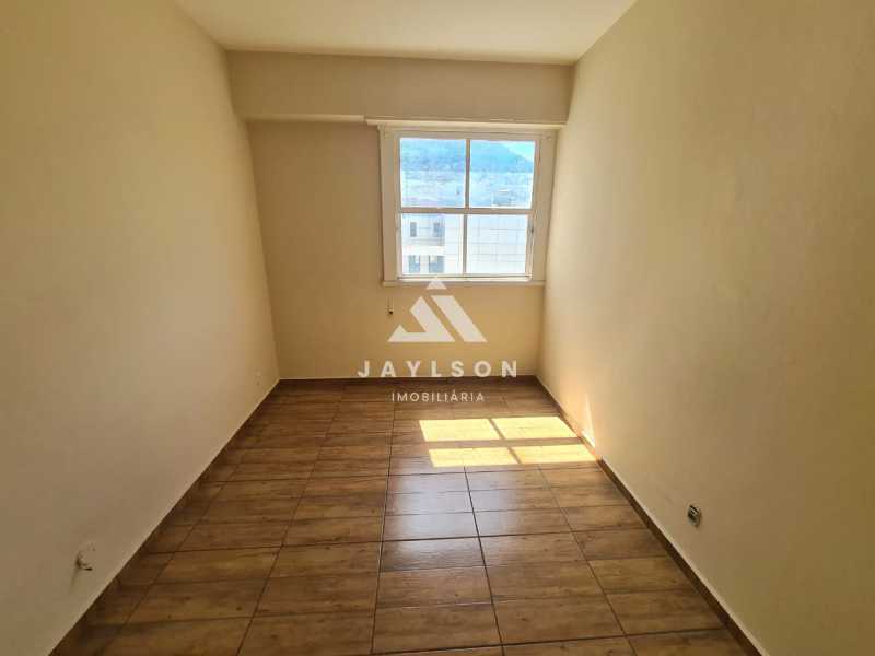 Apartamento à venda com 1 quarto, 37m² - Foto 2