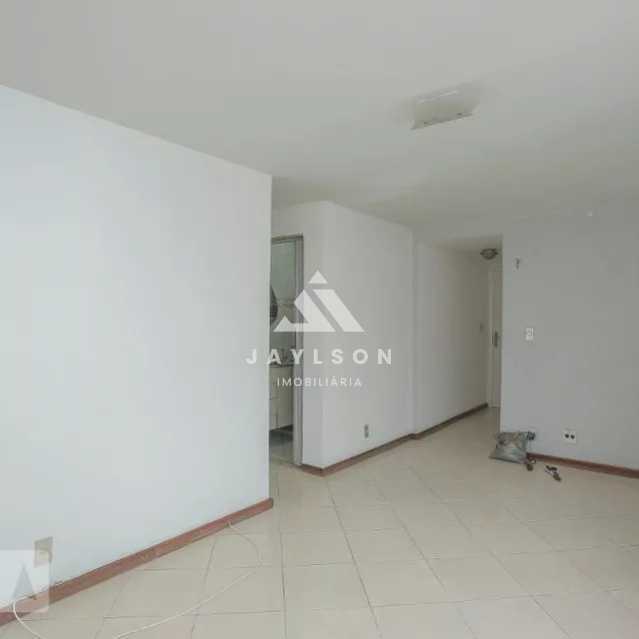 Apartamento à venda com 2 quartos, 95m² - Foto 2