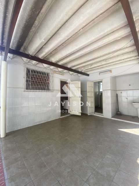 Casa à venda com 3 quartos, 90m² - Foto 17