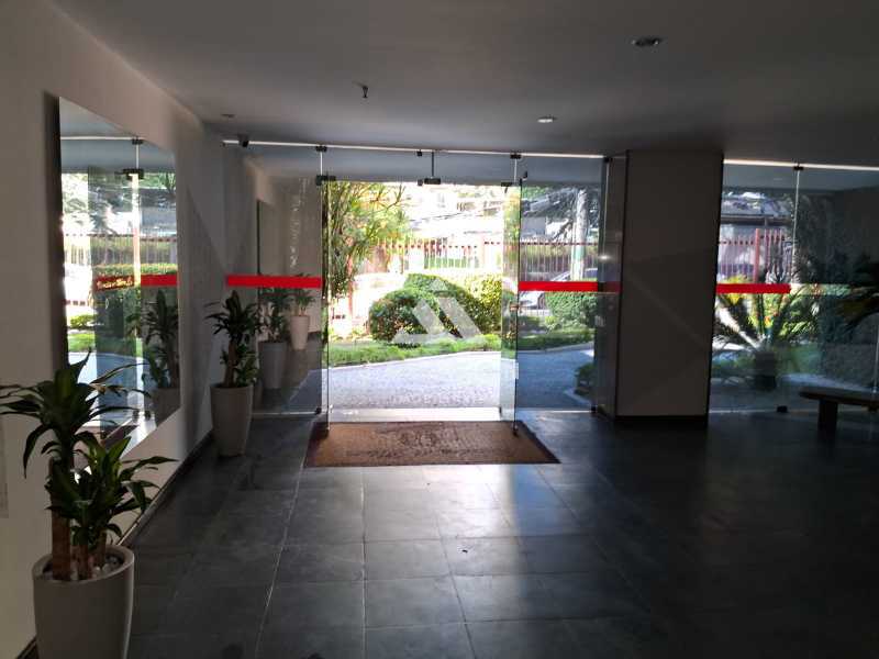 Apartamento à venda com 2 quartos, 72m² - Foto 27