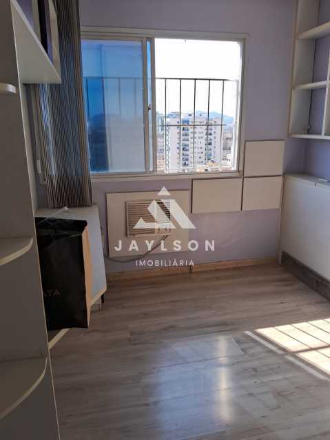 Apartamento à venda com 2 quartos, 72m² - Foto 12