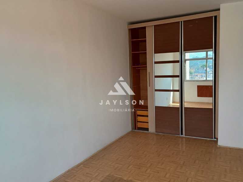 Apartamento à venda com 2 quartos, 65m² - Foto 4