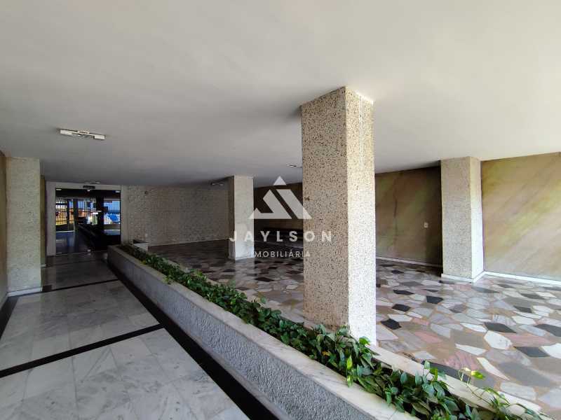 Apartamento à venda e aluguel com 2 quartos, 65m² - Foto 25