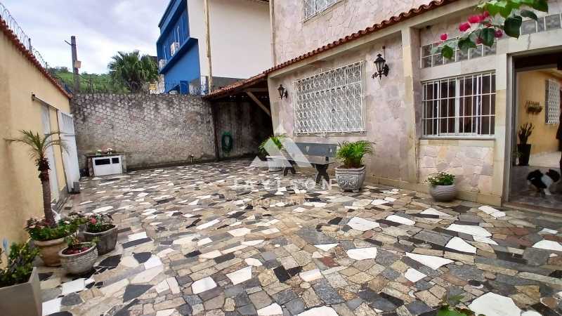 Casa, 4 quartos, 238 m² - Foto 23