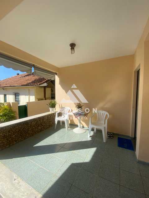 Casa à venda com 3 quartos, 219m² - Foto 22