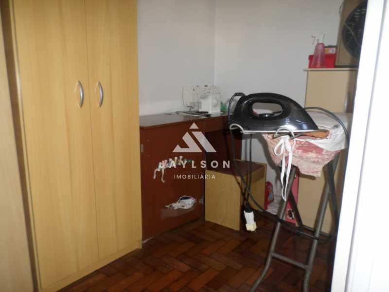 Apartamento à venda com 2 quartos, 75m² - Foto 4