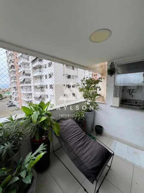 Apartamento à venda com 3 quartos, 80m² - Foto 2