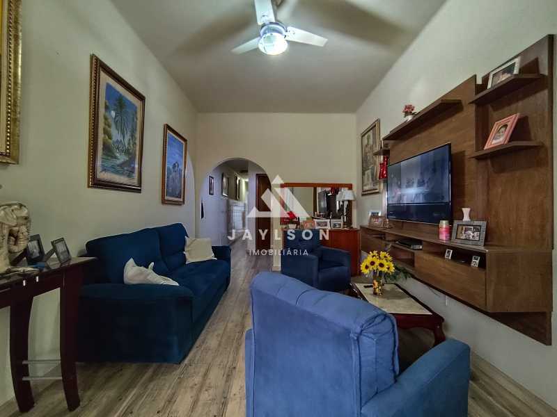 Casa à venda com 4 quartos, 262m² - Foto 1