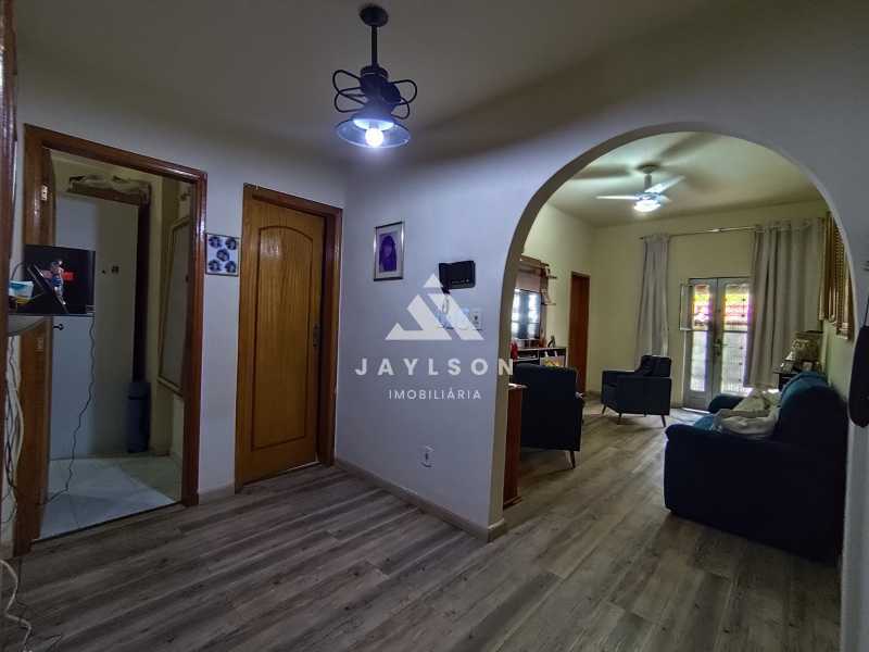 Casa à venda com 4 quartos, 262m² - Foto 3