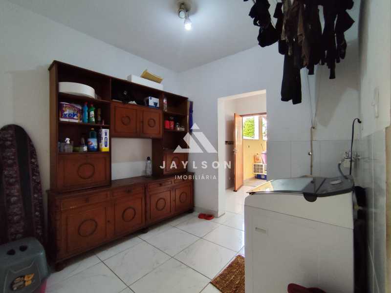 Casa à venda com 4 quartos, 262m² - Foto 30