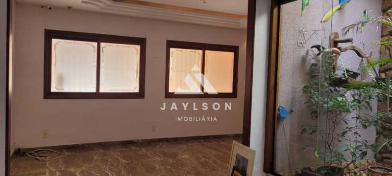 Casa à venda com 3 quartos, 93m² - Foto 4