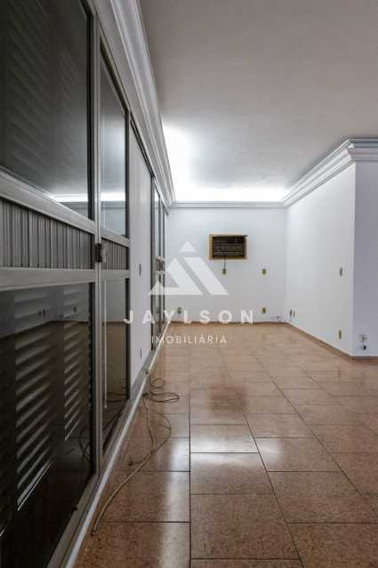 Casa à venda com 3 quartos, 318m² - Foto 6