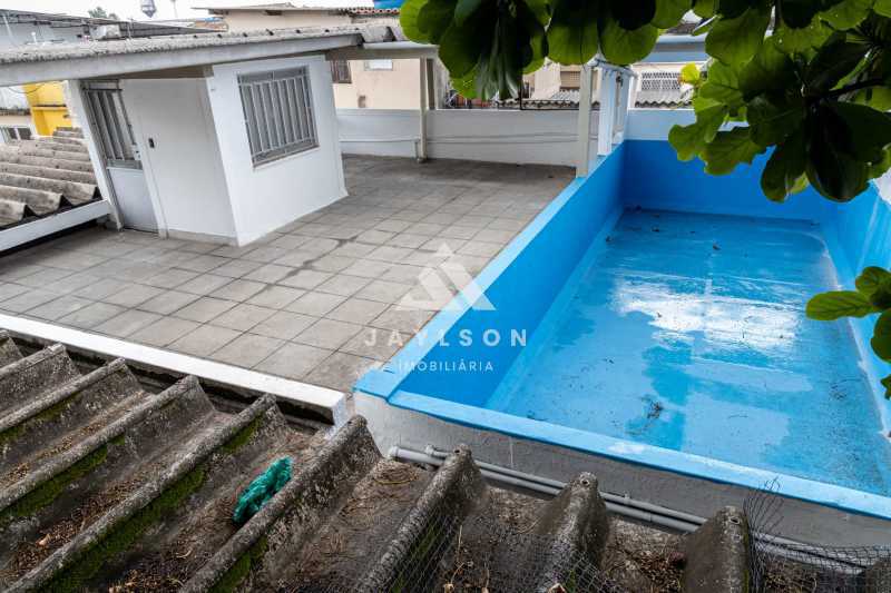 Casa à venda com 3 quartos, 318m² - Foto 25