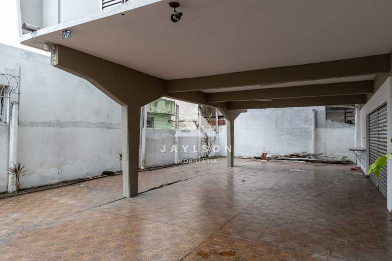 Casa à venda com 3 quartos, 318m² - Foto 28