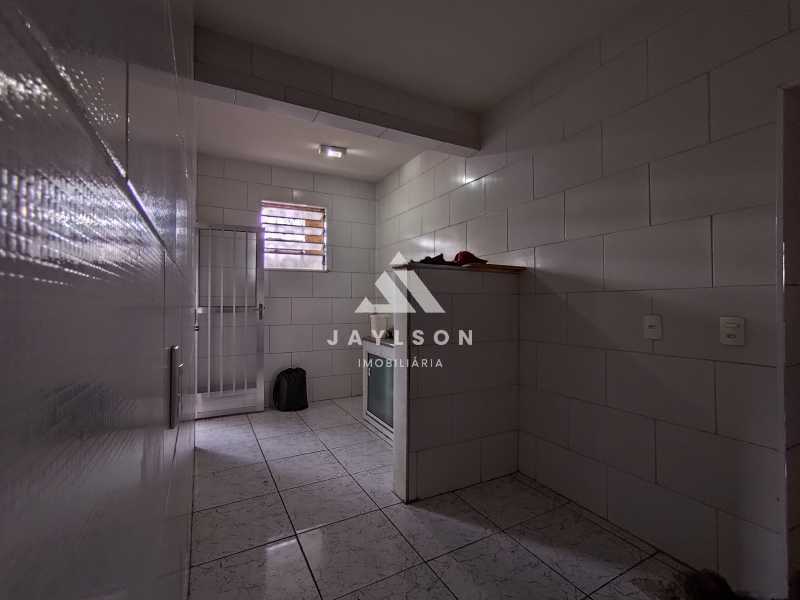 Casa à venda com 5 quartos, 265m² - Foto 11