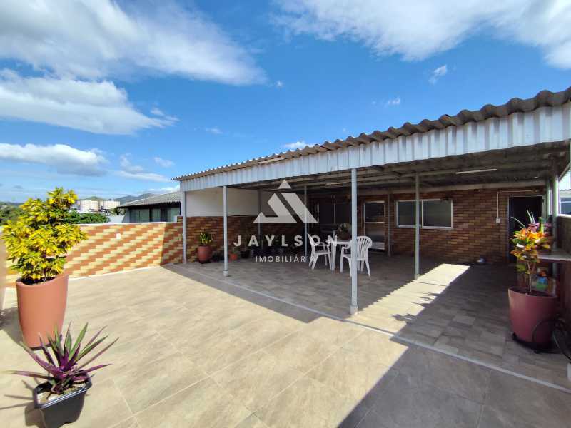 Casa à venda com 5 quartos, 265m² - Foto 1